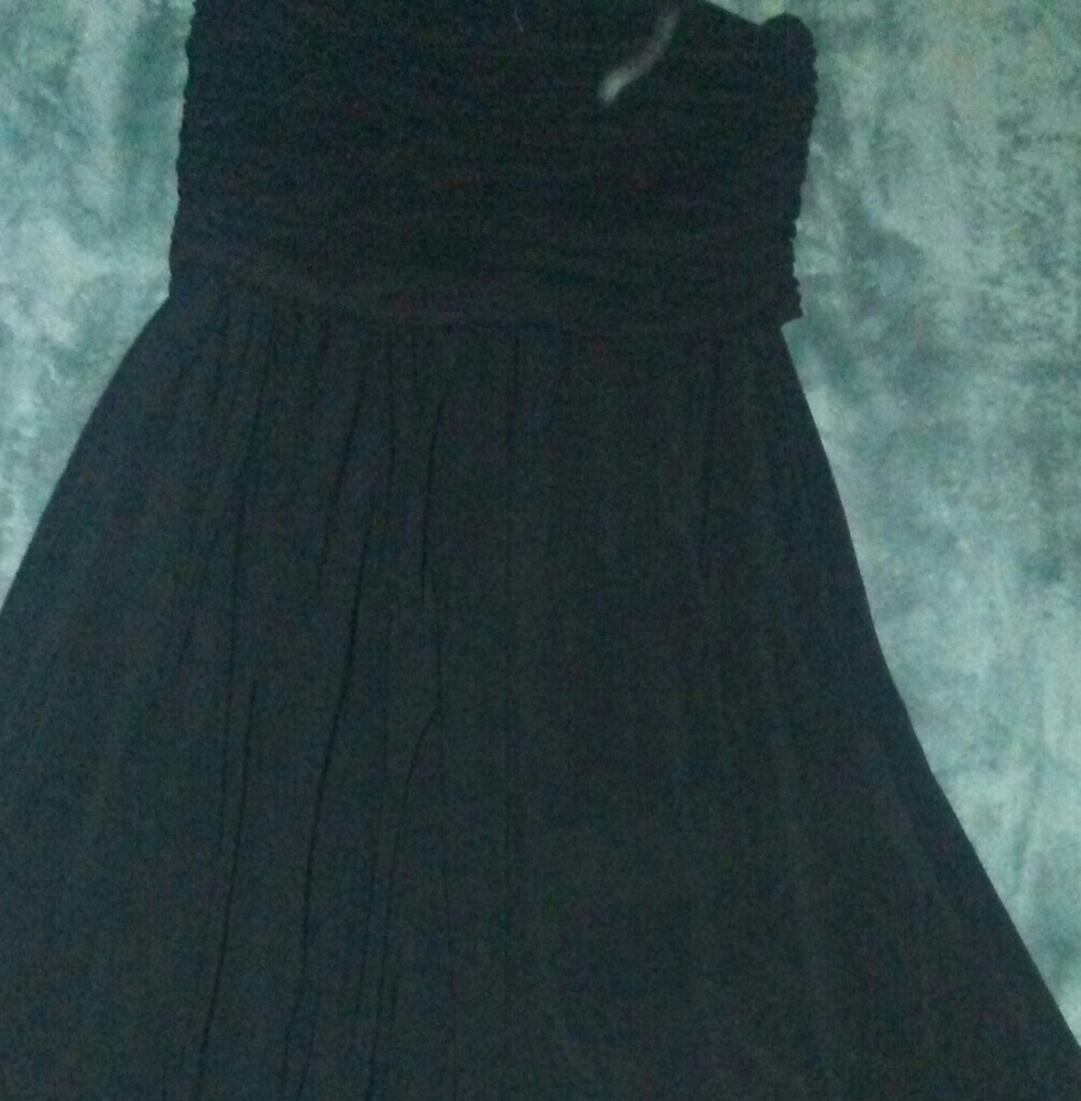 FREE WITH ANY PURCHASE. LIPS SKIRT